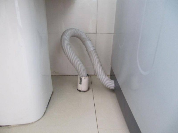 洗衣机漏水