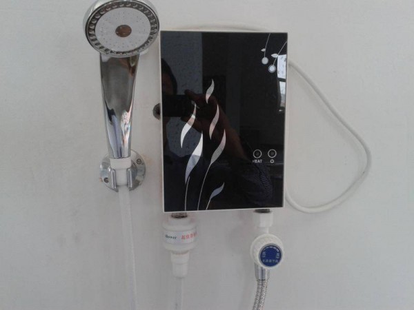 电热水器安装方法