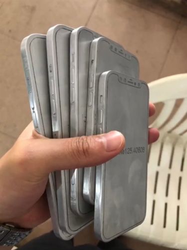苹果iPhone 12手机CAD设计图曝光：屏幕刘海并未缩小