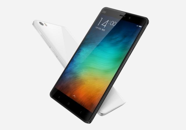 小米10外观公布 雷军：为小米10年集大成之作