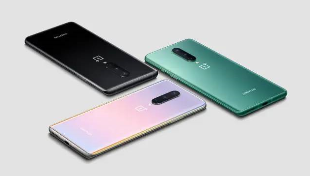 一加8系列正式发布，售价3999元起，屏幕依旧是亮点！