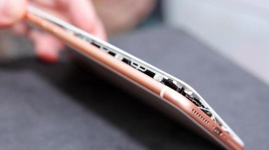 iPhone8电池膨胀-手机维修