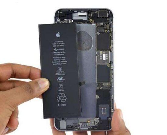 iphone电池更换库存告罄，苹果低价换电池或延迟