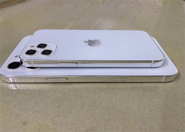 iPhone 12系列三款模型图曝光：都是后置三摄